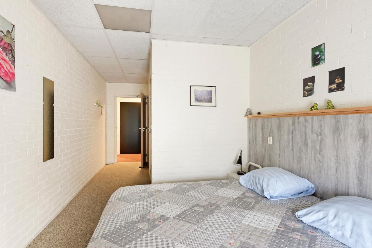 Hotel De Waalehof Jipsinghuizen Eksteriør billede